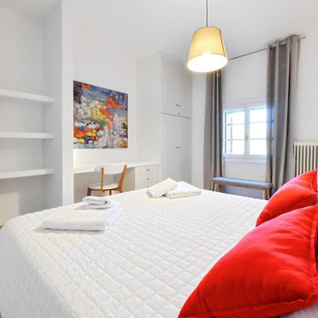 Amazing 2 Bedroom Apartment Overlooking The Marina Of Vourkárion Extérieur photo