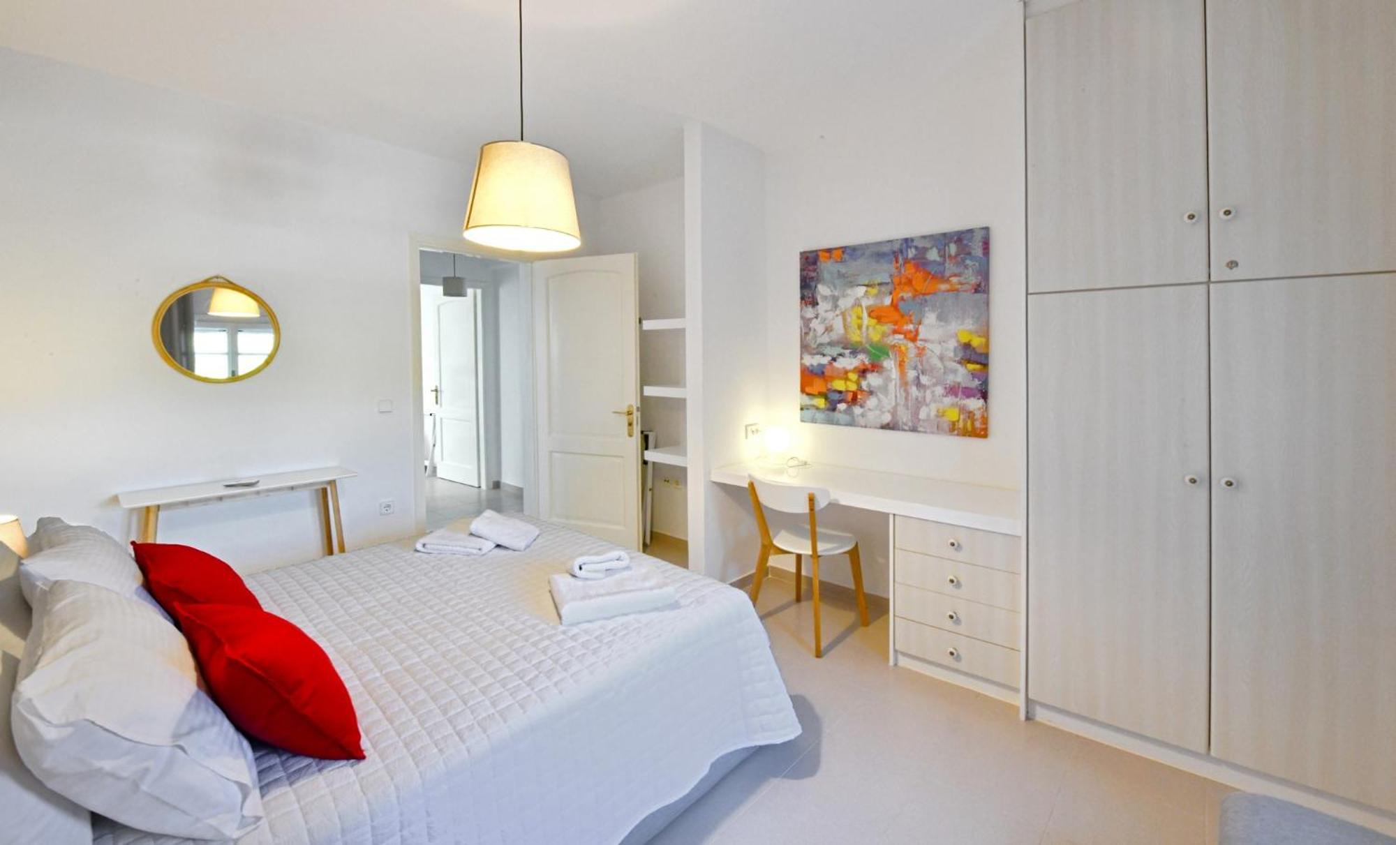 Amazing 2 Bedroom Apartment Overlooking The Marina Of Vourkárion Extérieur photo